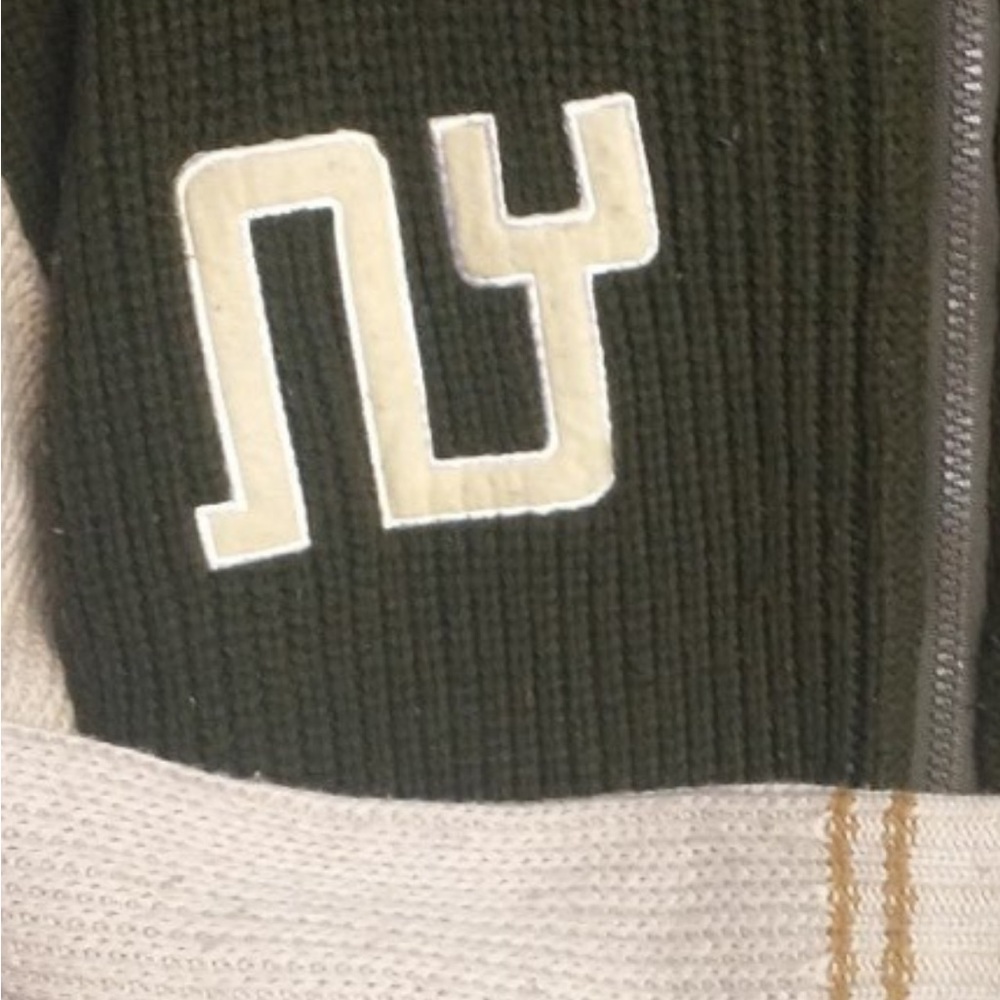 Avirez Knit Sweater - Picture 6 of 6